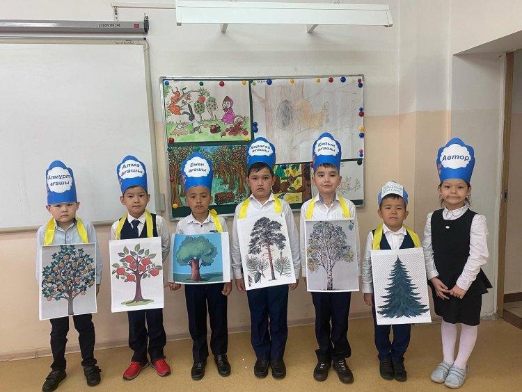 1 “А”-сыныбының шағын қойылымынан фотосуреттер